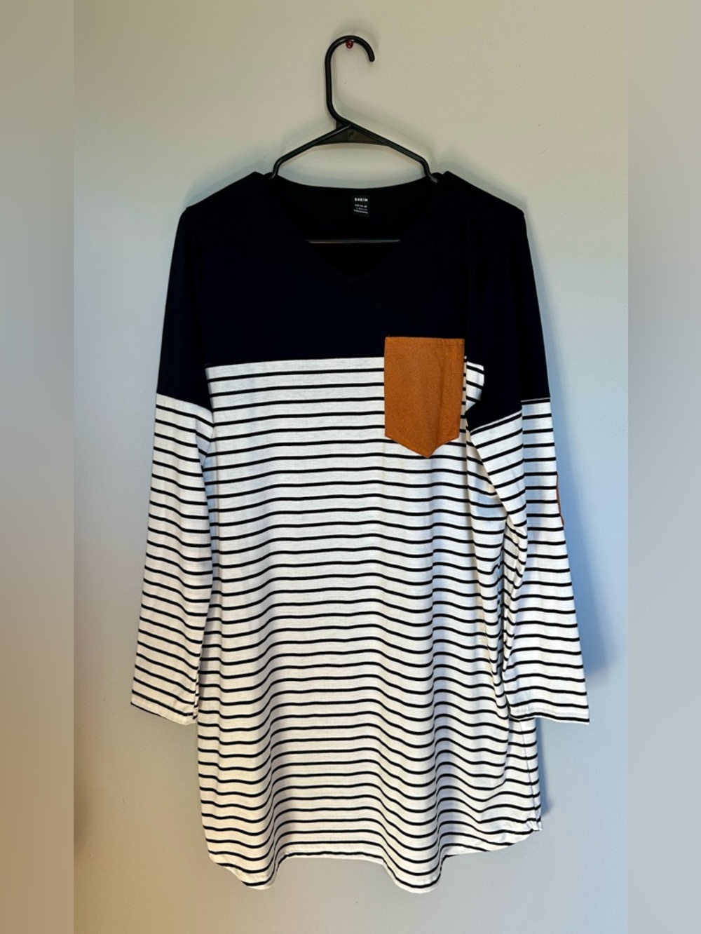 SHEIN Black V-Neck Basic Top